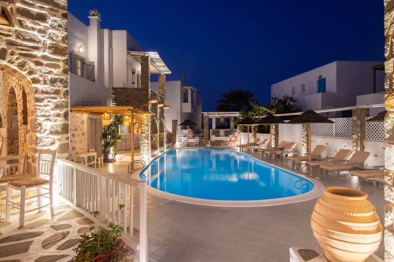 Zefi Hotel & Suites Paros 4*