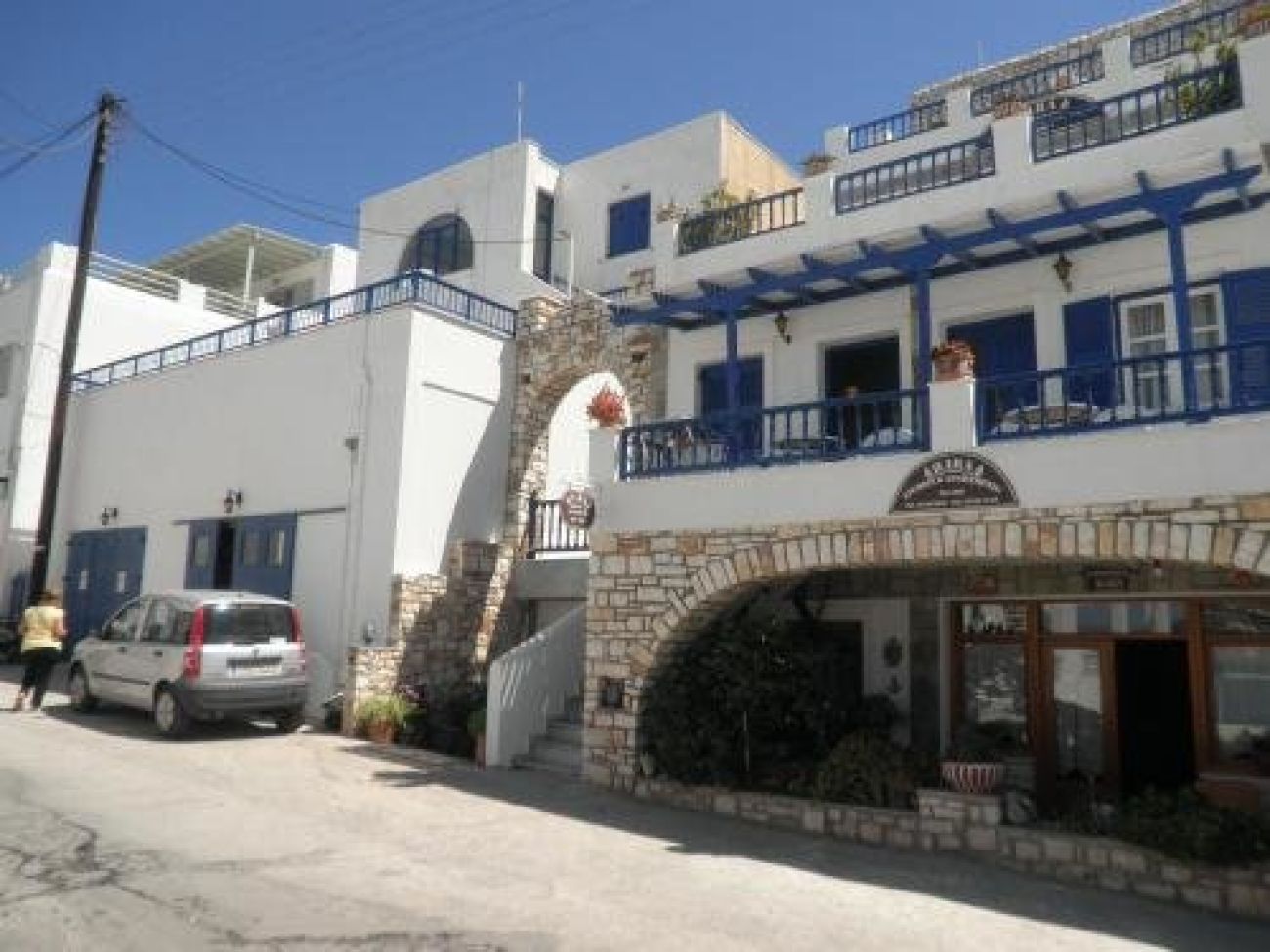 Hara Studios and Apartments