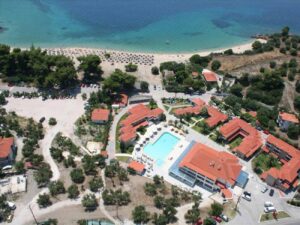LAGOMANDRA BEACH HOTEL 4*